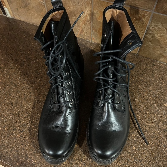 Frye Black Veronica Leather Combat Boots, Biker size 8.5 B - Picture 16 of 16